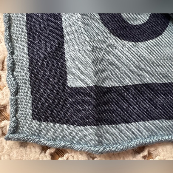 Salvatore Ferragamo Women’s Scarf - Picture 6 of 10